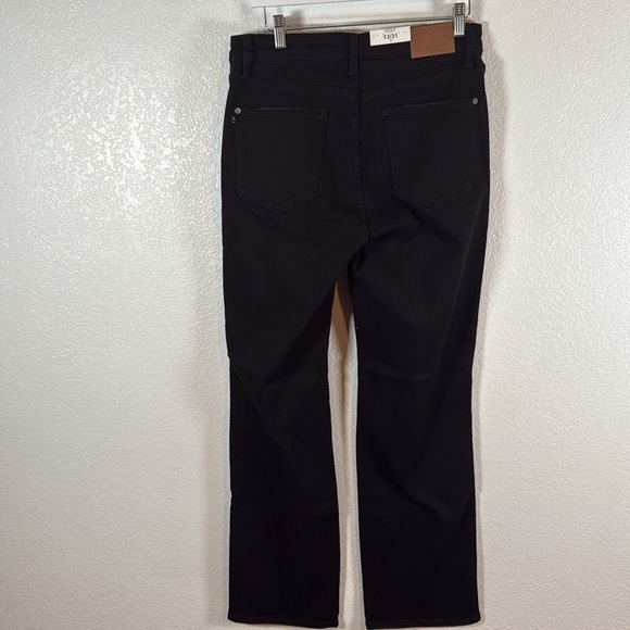 Judy Blue Black Dad Jean Straight Leg Crossover Waist Size 13/31 NWT - Picture 4 of 9